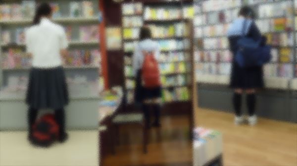 ムッチリ感がたまらない！制服ＪＫ生Ｐ撮り