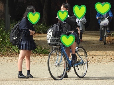 制服姿の女のコを撮影しました！！１１２