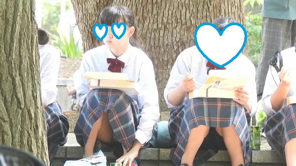 清楚系＆美少女＆発見！！（ＦＨＤ）お弁当をたべているＣちゃん！！大変です！！パンツが見えてますよ特別編１５
