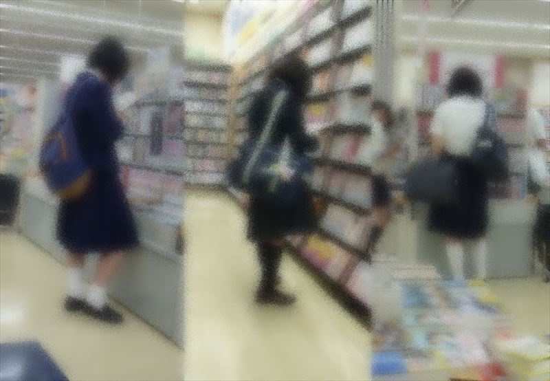 ムッチリ感がたまらない！制服ＪＫ生Ｐ撮り7